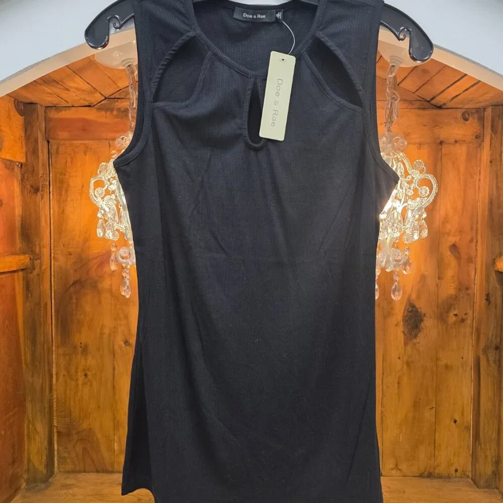 Doe & Rae Black Ribbed Keyhole Tank Top | Stretch Knit Minimalist Basic - Picture 2 of 8